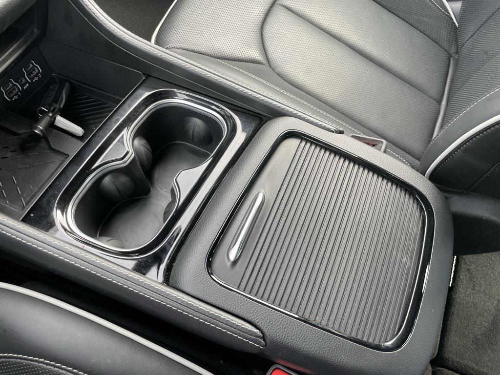 used 2025 Chrysler Pacifica car, priced at $39,999