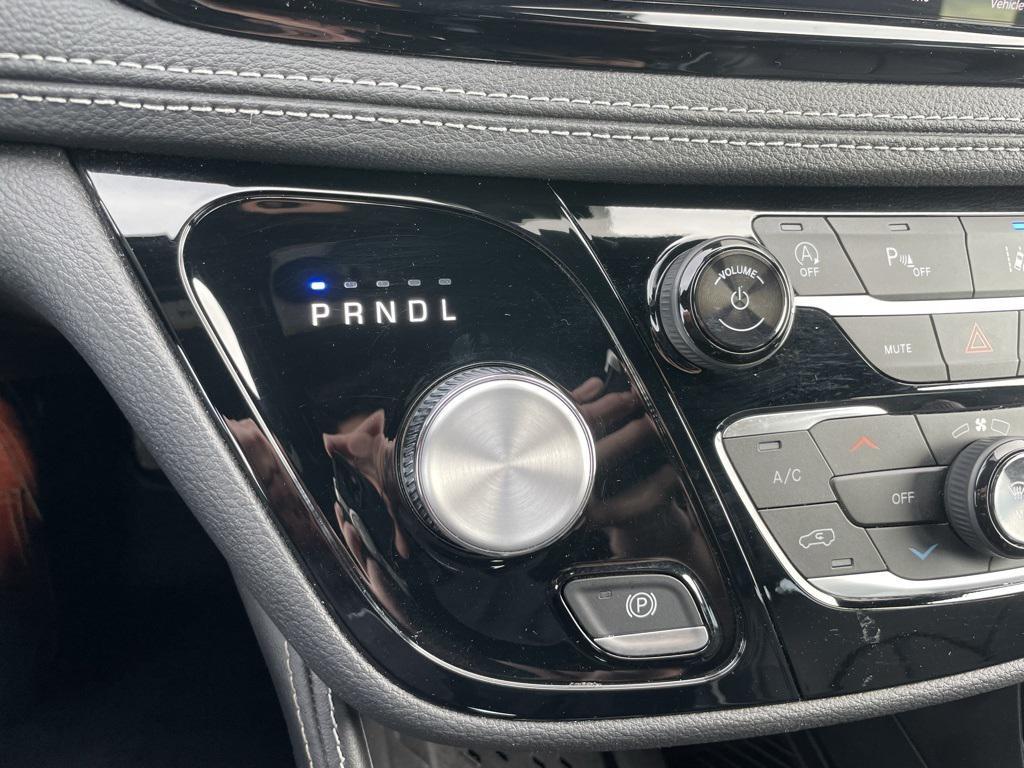 used 2025 Chrysler Pacifica car, priced at $39,999