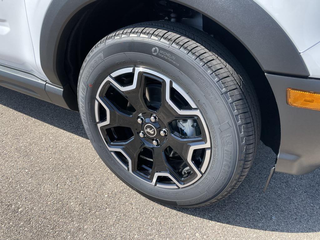 new 2025 Ford Bronco Sport car, priced at $33,331