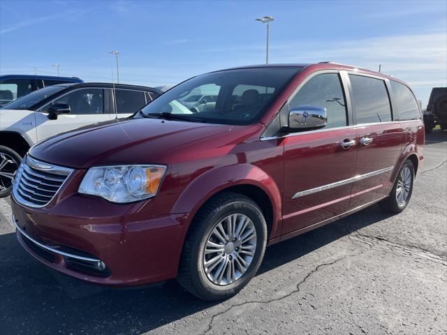used 2015 Chrysler Town & Country car
