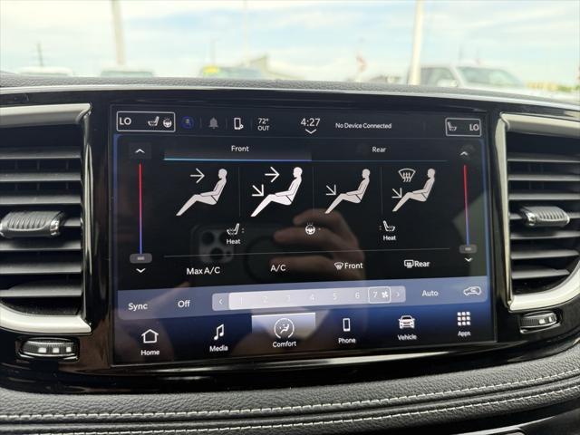 used 2023 Chrysler Pacifica Hybrid car, priced at $25,999