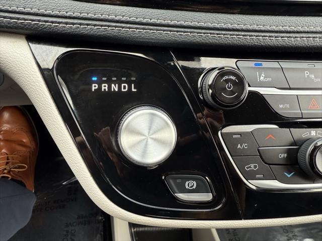 used 2023 Chrysler Pacifica Hybrid car, priced at $25,999