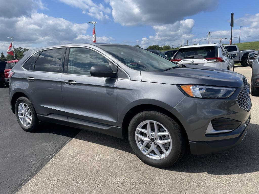 used 2024 Ford Edge car, priced at $21,999