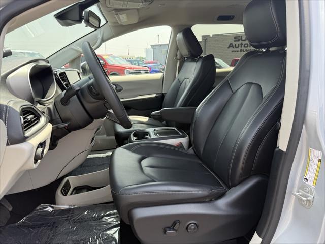 used 2023 Chrysler Pacifica Hybrid car, priced at $25,999
