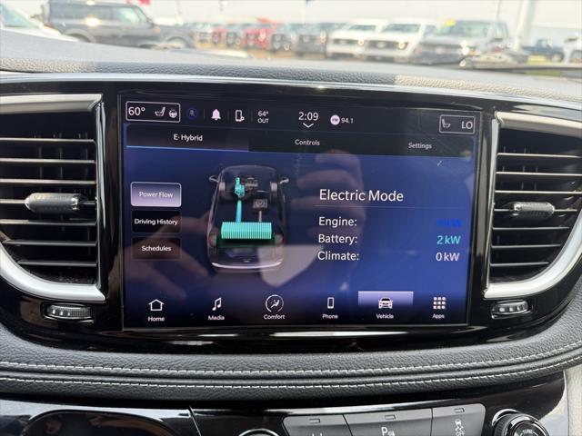 used 2023 Chrysler Pacifica Hybrid car, priced at $25,999
