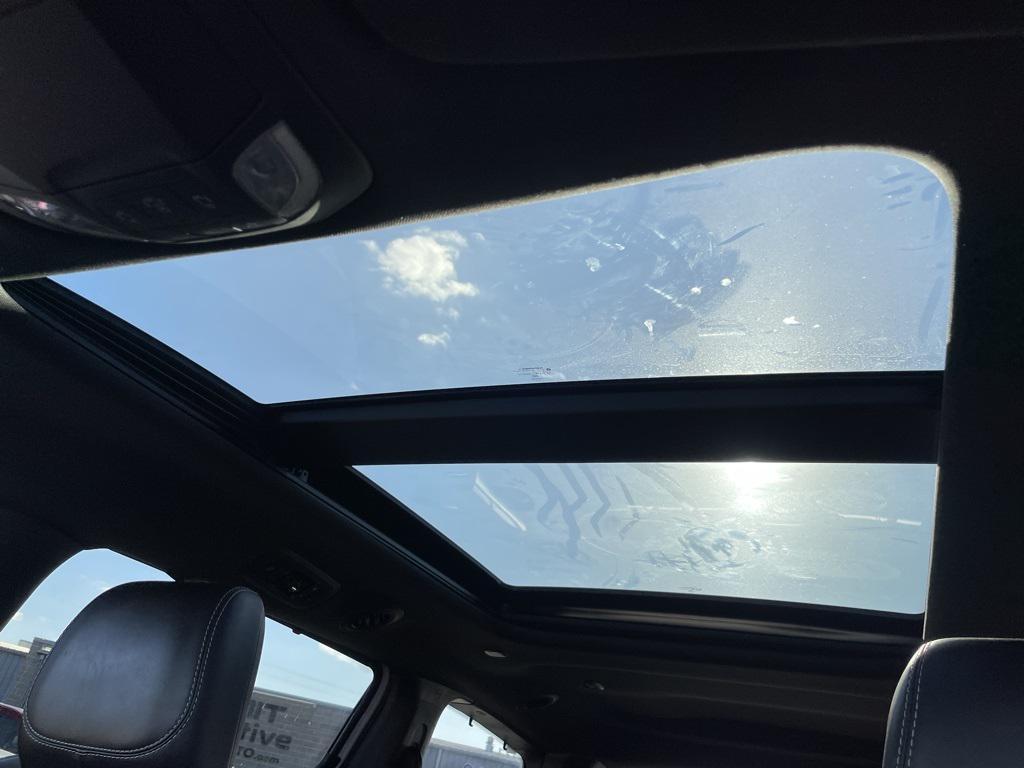 used 2025 Chrysler Pacifica car, priced at $38,999