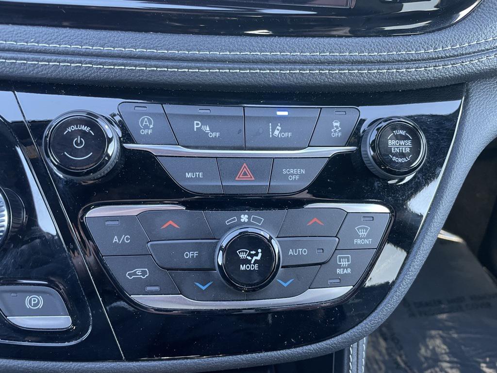 used 2025 Chrysler Pacifica car, priced at $38,999