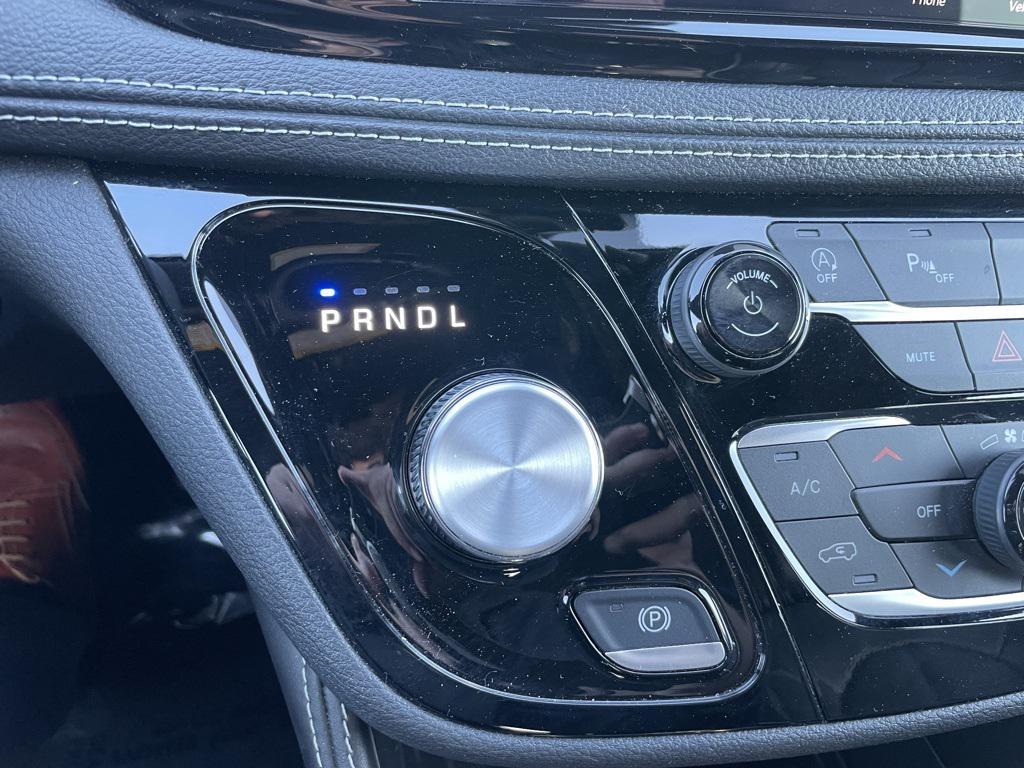used 2025 Chrysler Pacifica car, priced at $38,999
