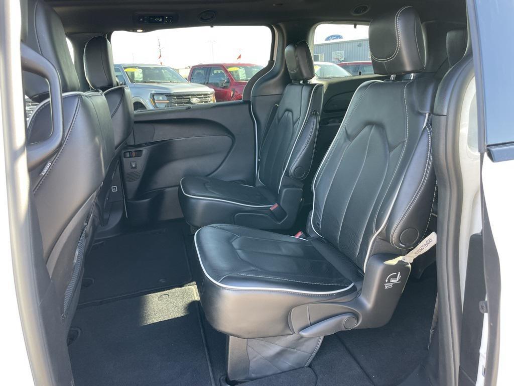 used 2025 Chrysler Pacifica car, priced at $38,999