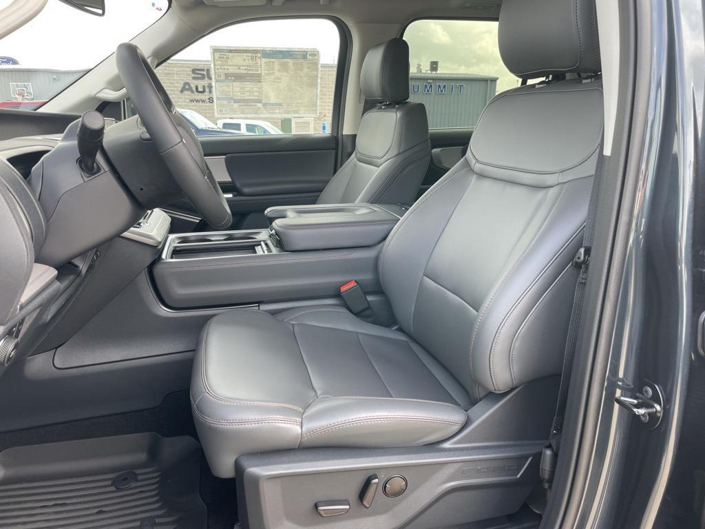 new 2025 Ford Expedition car, priced at $69,272
