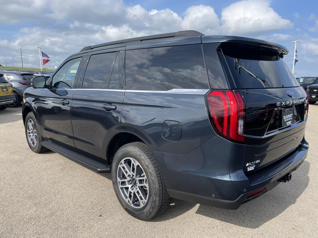 new 2025 Ford Expedition car, priced at $69,272