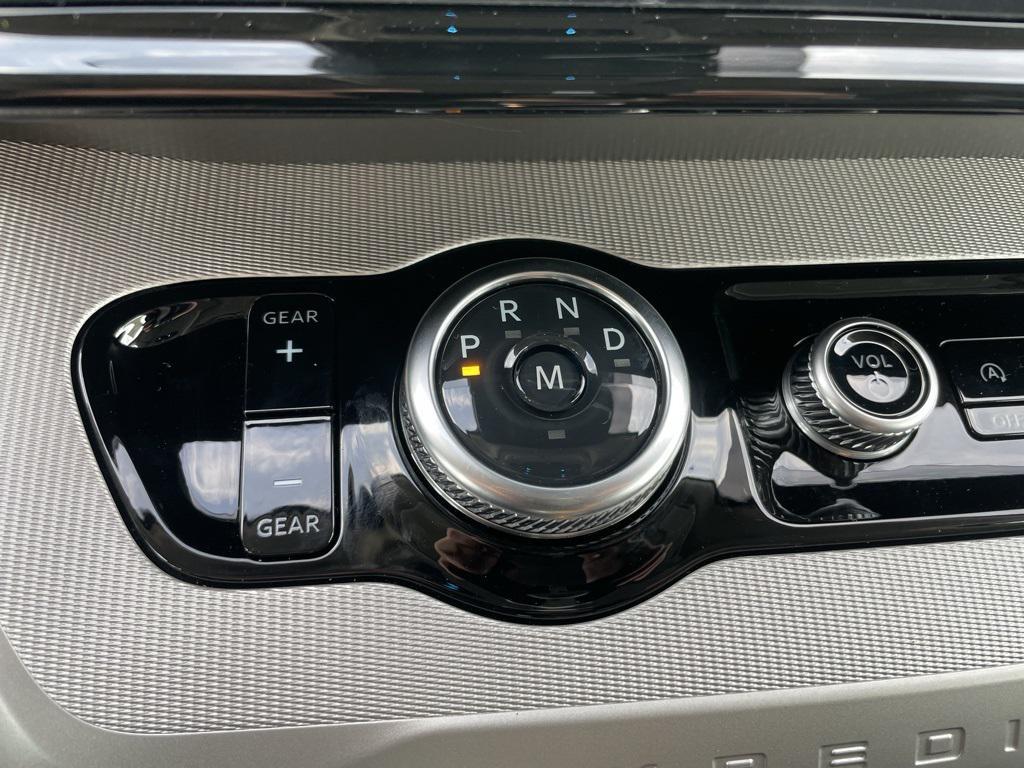 new 2025 Ford Expedition car, priced at $69,272