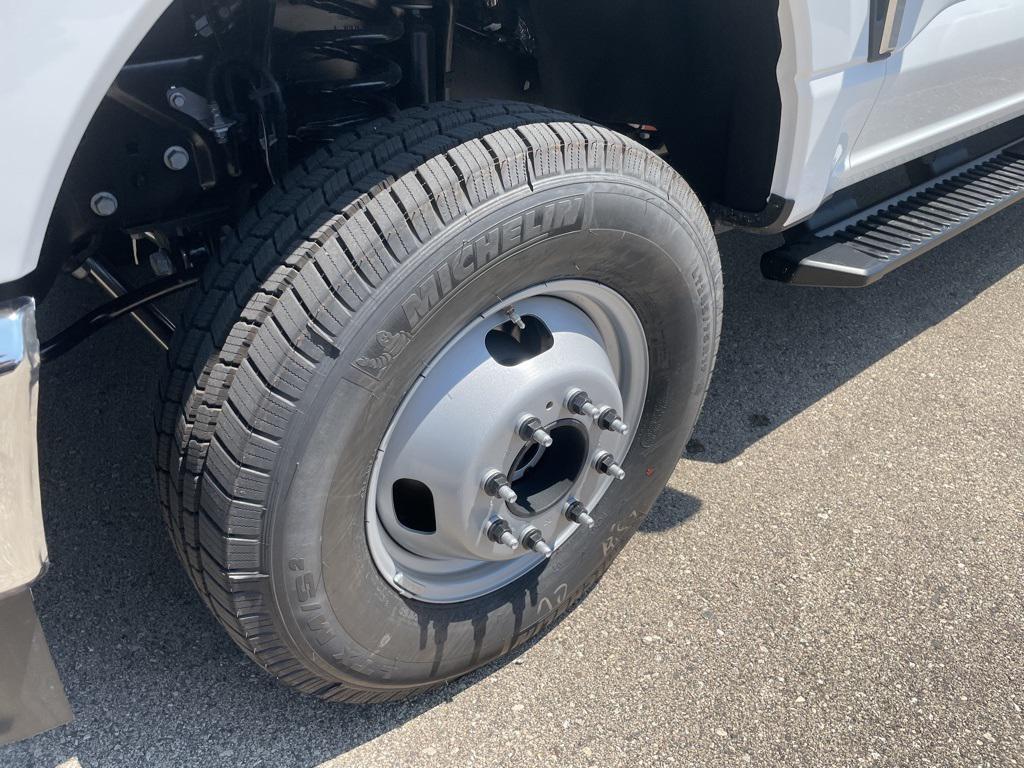 new 2025 Ford F-350 car, priced at $89,691