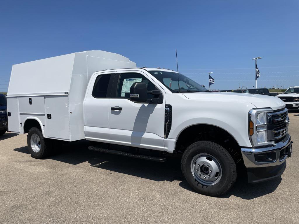 new 2025 Ford F-350 car, priced at $89,691