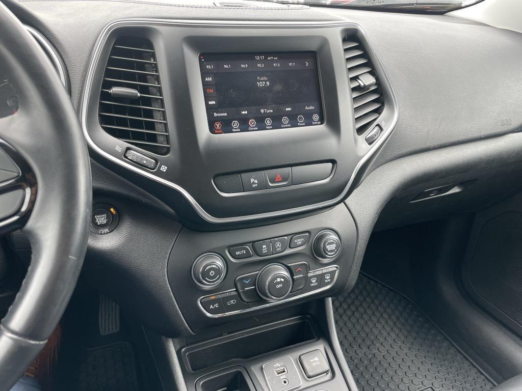 used 2019 Jeep Cherokee car