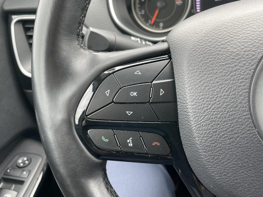 used 2019 Jeep Cherokee car