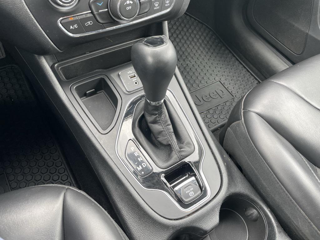 used 2019 Jeep Cherokee car