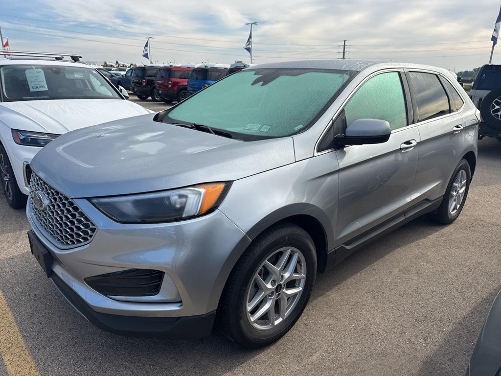 used 2023 Ford Edge car