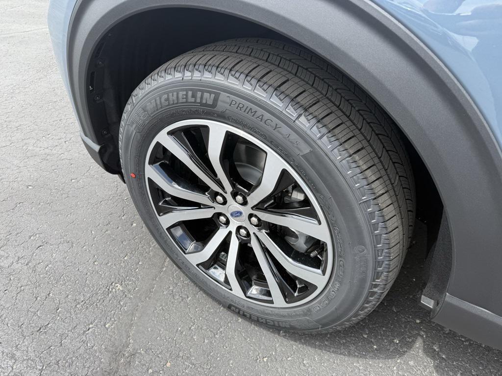 new 2025 Ford Explorer car, priced at $46,479