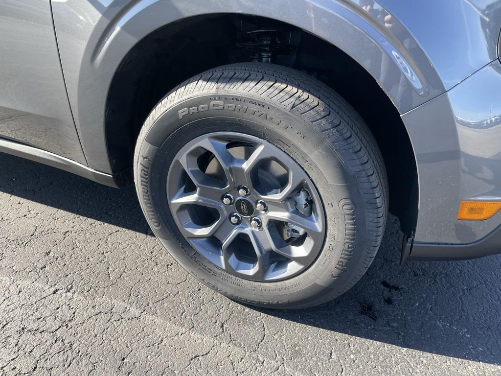 new 2025 Ford Maverick car, priced at $33,987