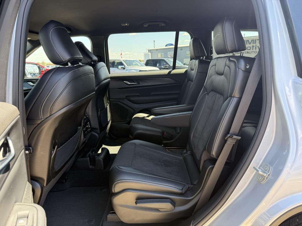 used 2024 Jeep Grand Cherokee L car, priced at $35,991
