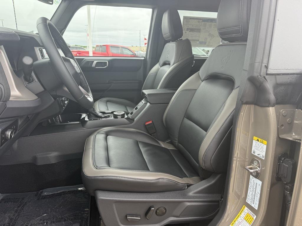 new 2025 Ford Bronco car, priced at $52,007