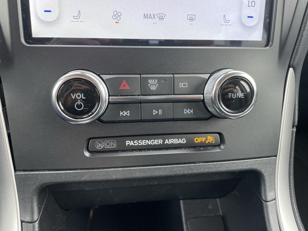 used 2024 Ford Edge car, priced at $22,999
