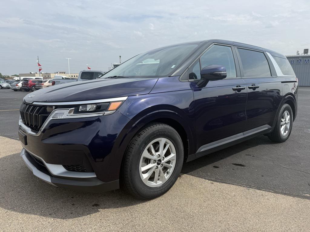 used 2024 Kia Carnival car, priced at $29,993