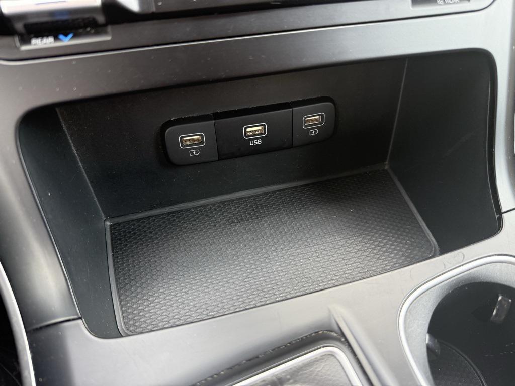 used 2024 Kia Carnival car, priced at $29,993