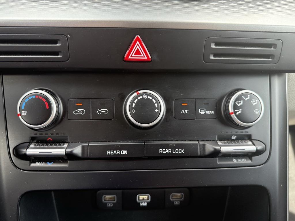 used 2024 Kia Carnival car, priced at $29,993