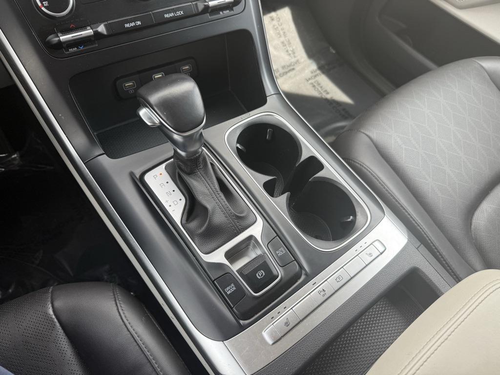 used 2024 Kia Carnival car, priced at $29,993