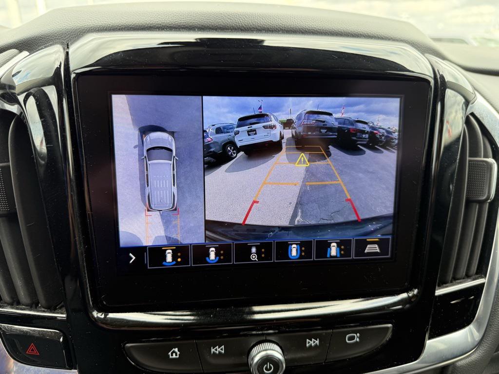used 2021 Chevrolet Traverse car, priced at $21,999