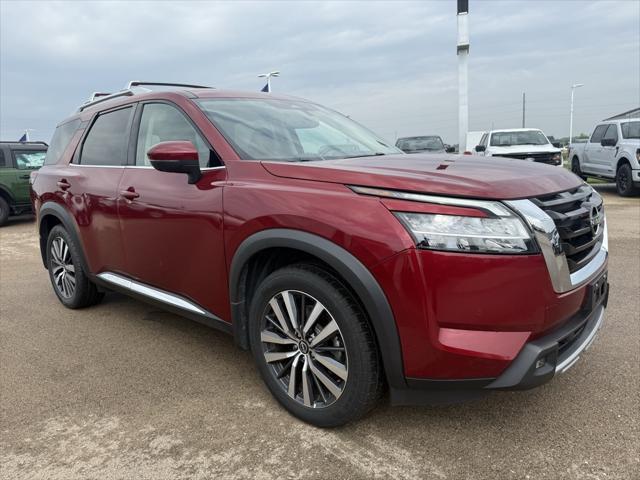 used 2022 Nissan Pathfinder car, priced at $34,999