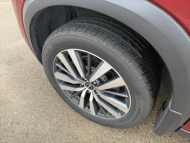 used 2022 Nissan Pathfinder car, priced at $34,999