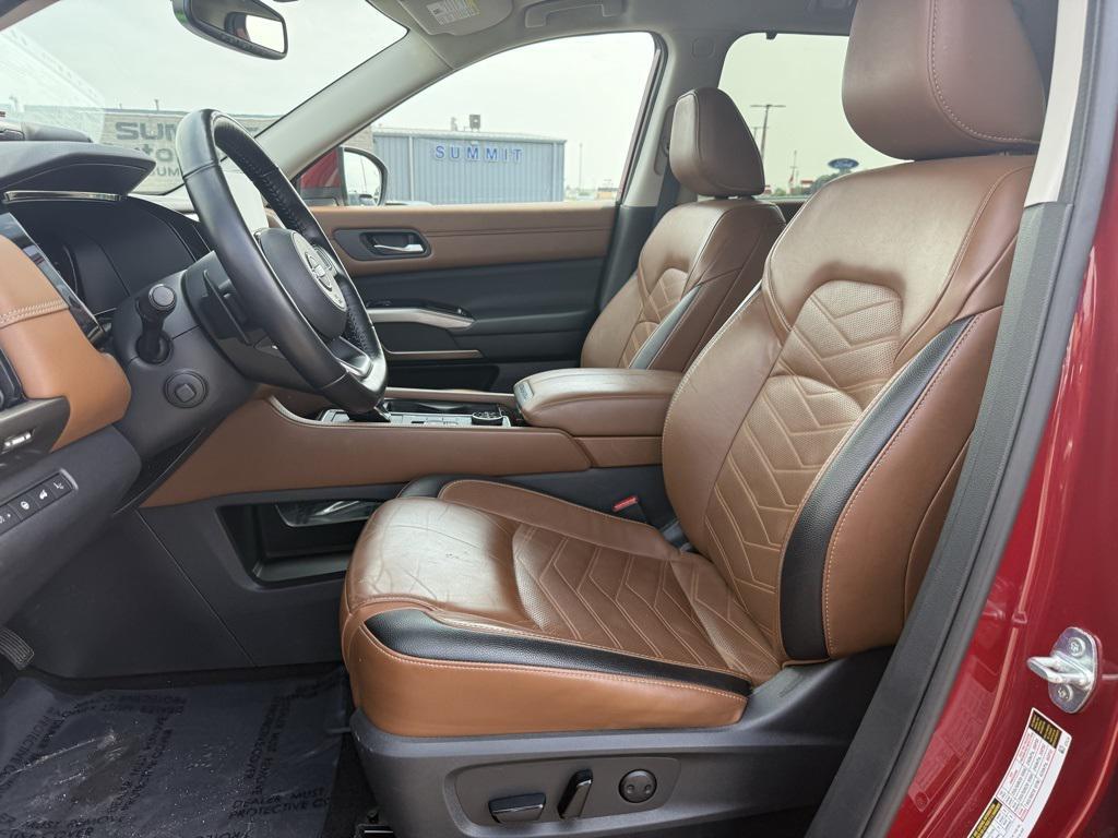 used 2022 Nissan Pathfinder car, priced at $29,995