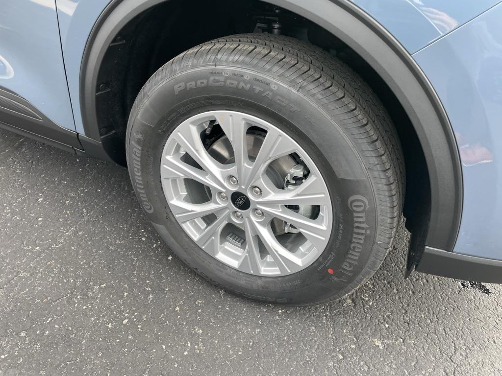 new 2026 Ford Escape car, priced at $32,775