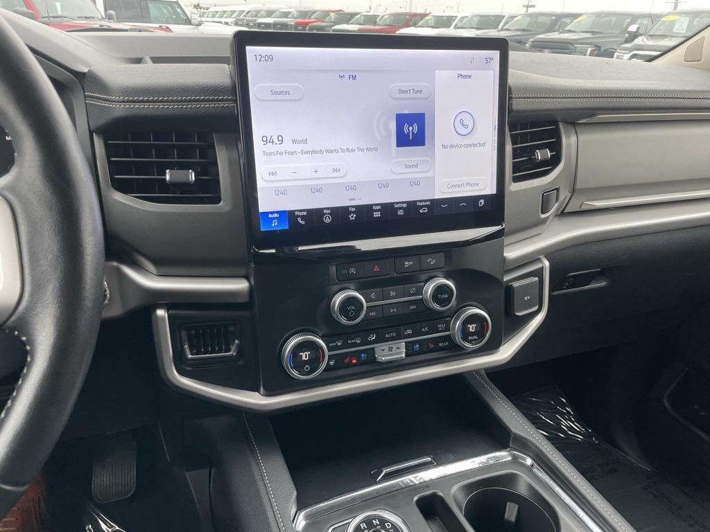 used 2024 Ford Expedition car, priced at $43,999