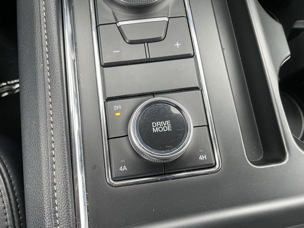 used 2024 Ford Expedition car, priced at $43,999