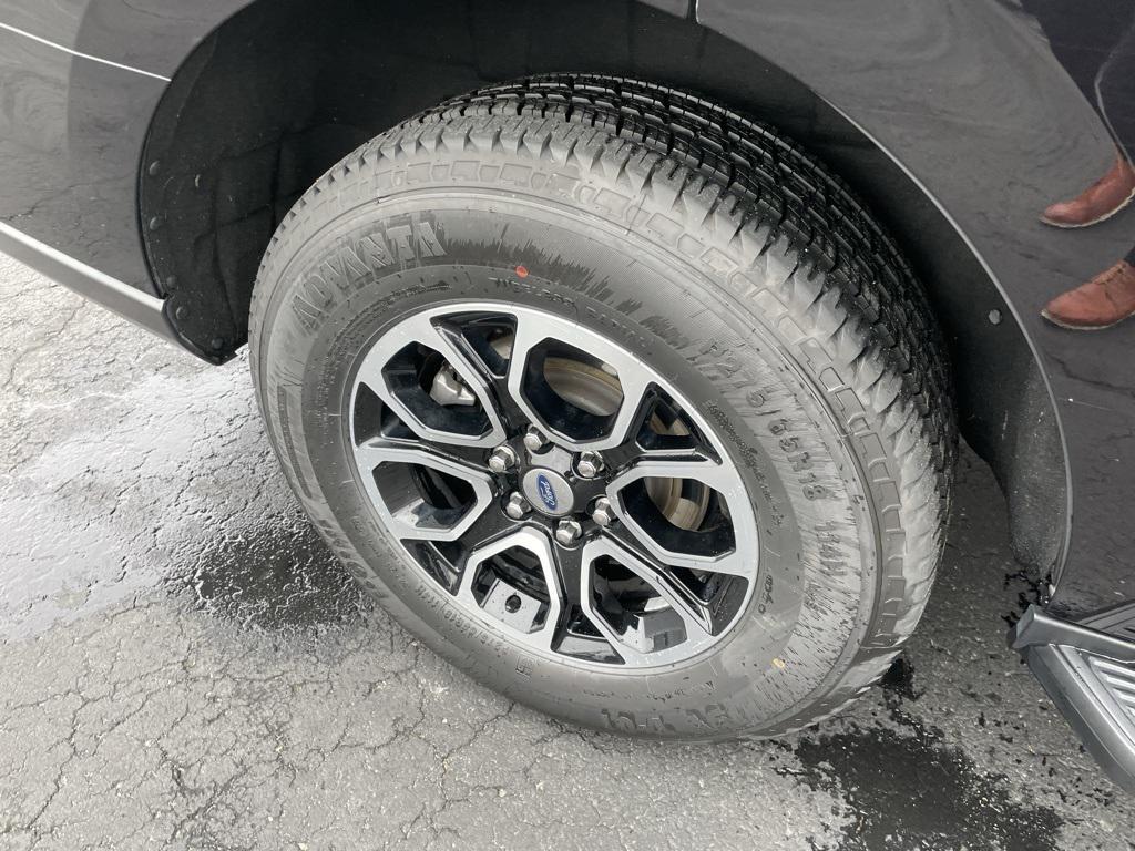 used 2024 Ford Expedition car, priced at $43,999