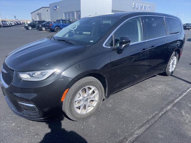 used 2023 Chrysler Pacifica car