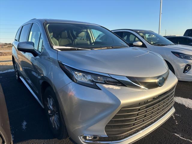 used 2023 Toyota Sienna car