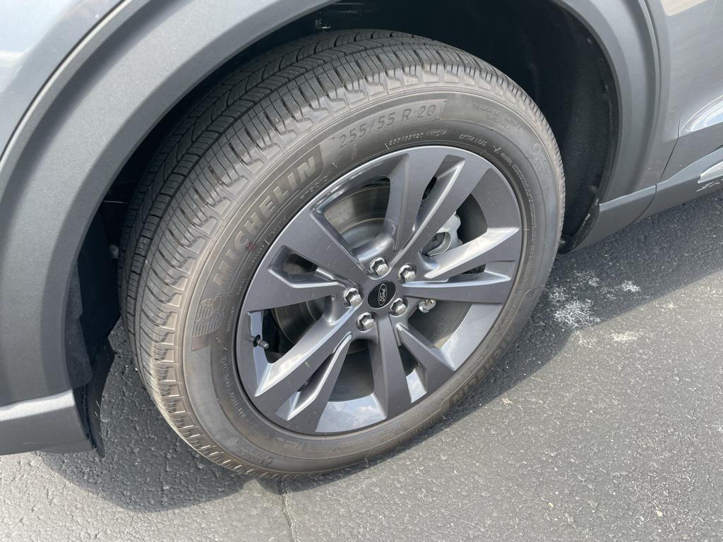 new 2025 Ford Explorer car, priced at $46,107
