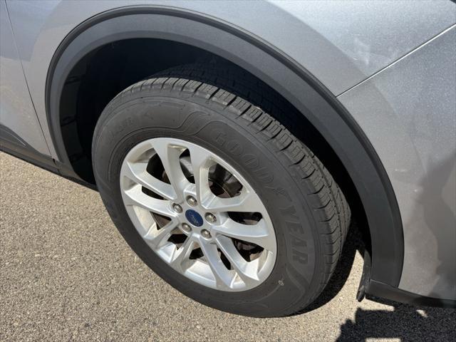 used 2022 Ford Escape car, priced at $19,999