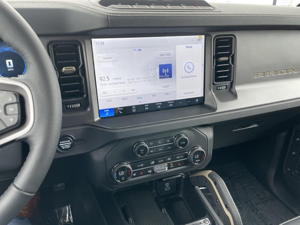 new 2025 Ford Bronco car, priced at $60,092