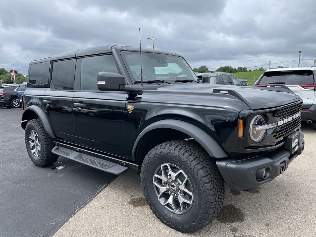 new 2025 Ford Bronco car, priced at $60,092