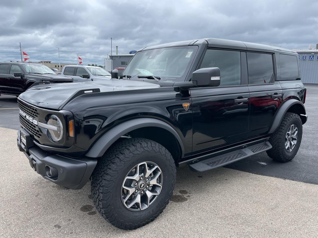 new 2025 Ford Bronco car, priced at $60,092