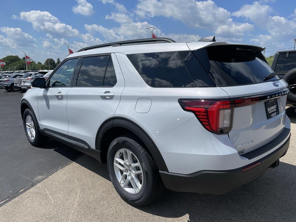 new 2025 Ford Explorer car, priced at $40,294