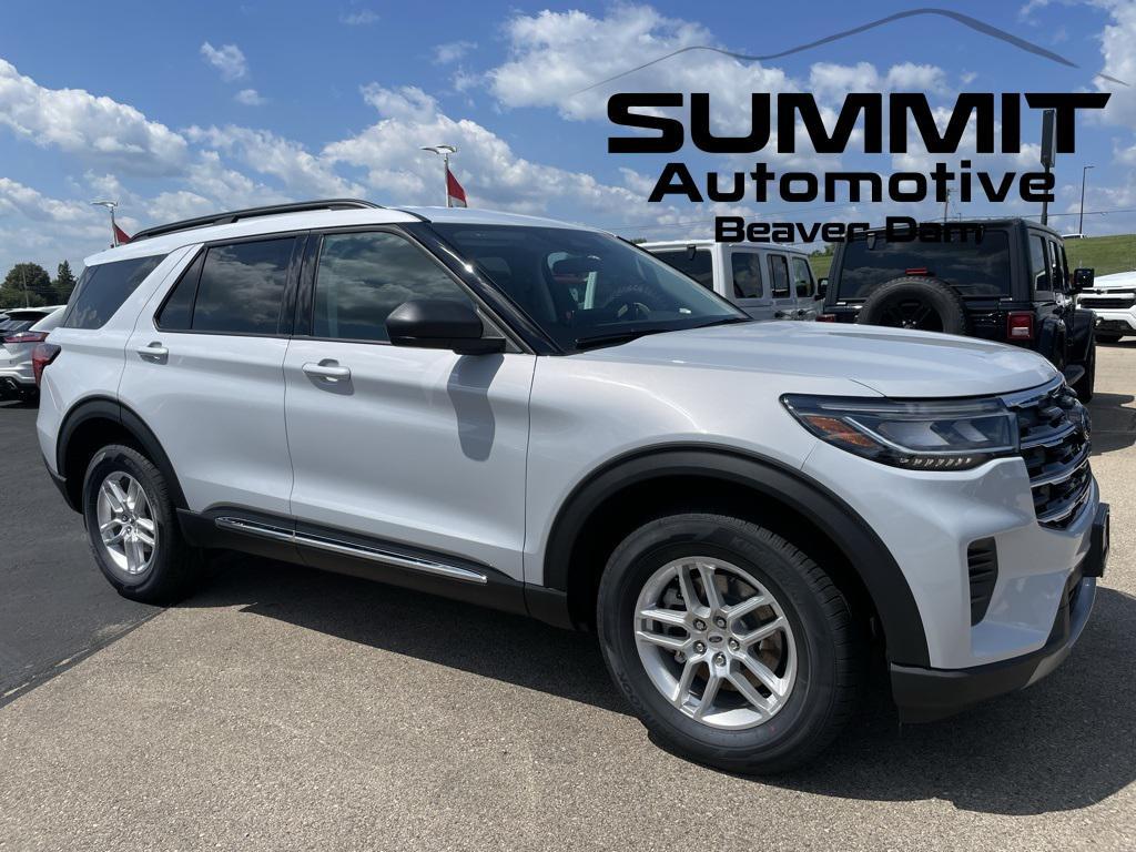 new 2025 Ford Explorer car, priced at $40,294