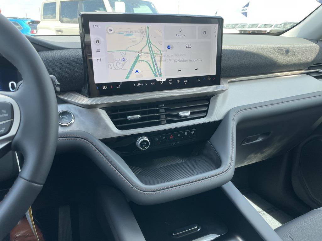 new 2025 Ford Explorer car, priced at $40,294