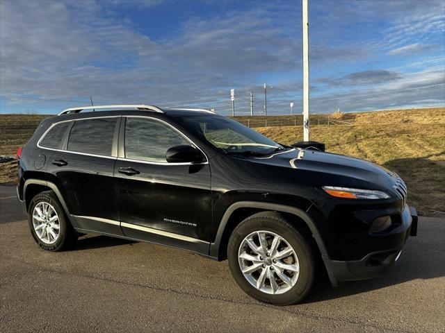 used 2017 Jeep Cherokee car